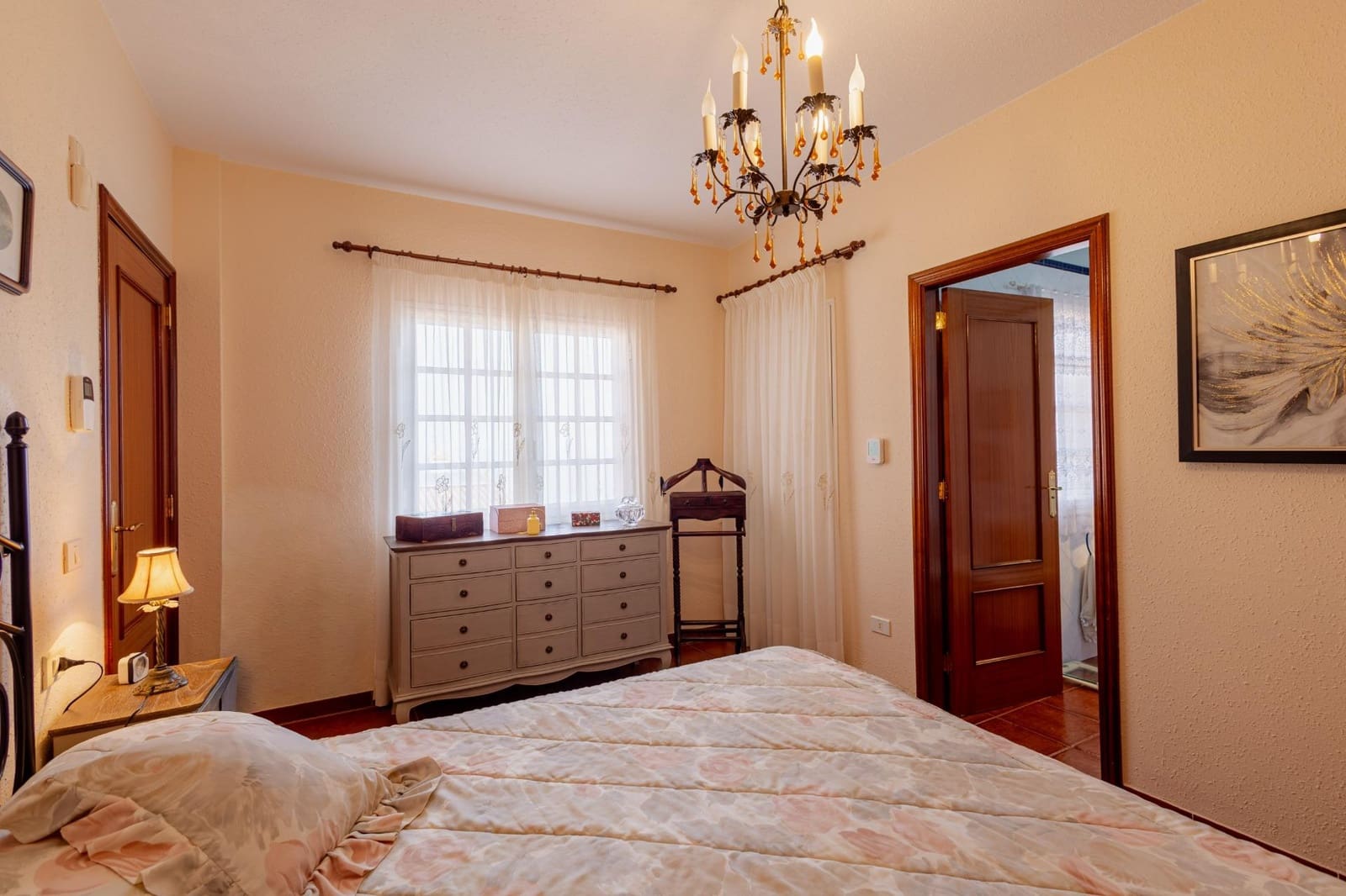 5 Zimmer Villa zu verkaufen in Araya mit Garage - 982.000 € (Ref: 10013452)