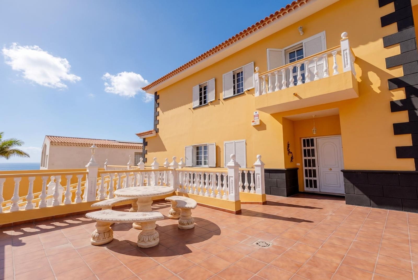5 Zimmer Villa zu verkaufen in Araya mit Garage - 982.000 € (Ref: 10013452)