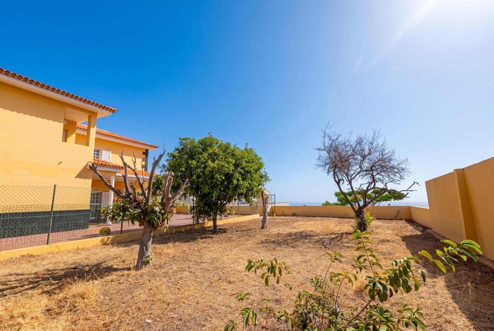5 Zimmer Villa zu verkaufen in Araya mit Garage - 982.000 € (Ref: 10013452)