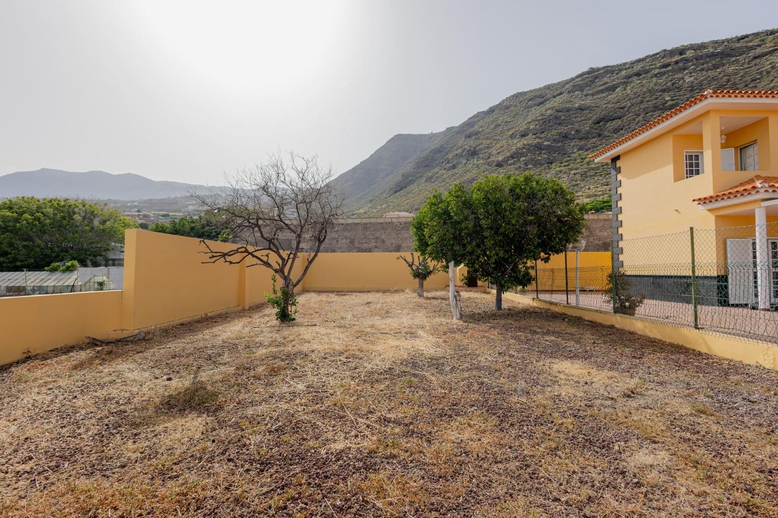 5 Zimmer Villa zu verkaufen in Araya mit Garage - 982.000 € (Ref: 10013452)