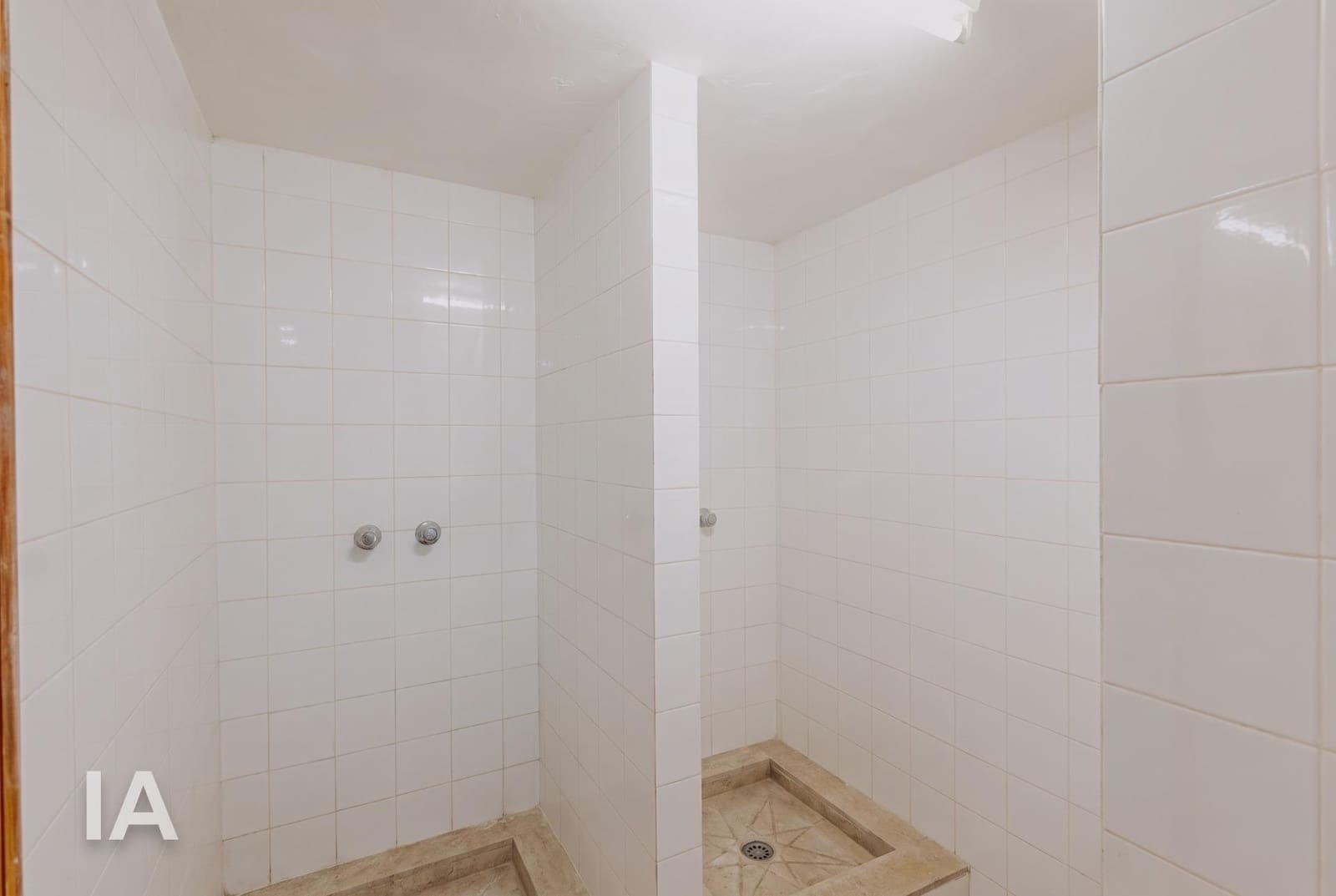Kaupallinen myytävänä paikassa San Cristobal de La Laguna - 180 000 € (Ref: 10133429)