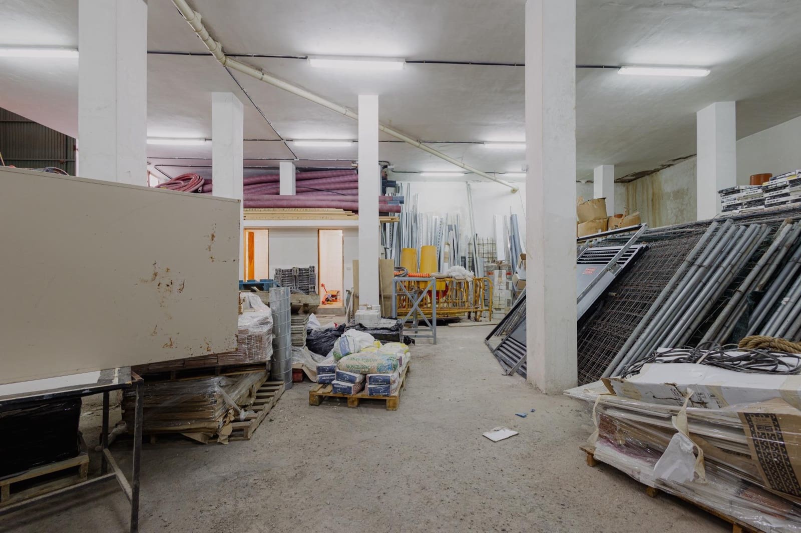 Kaupallinen myytävänä paikassa San Cristobal de La Laguna - 180 000 € (Ref: 10133429)