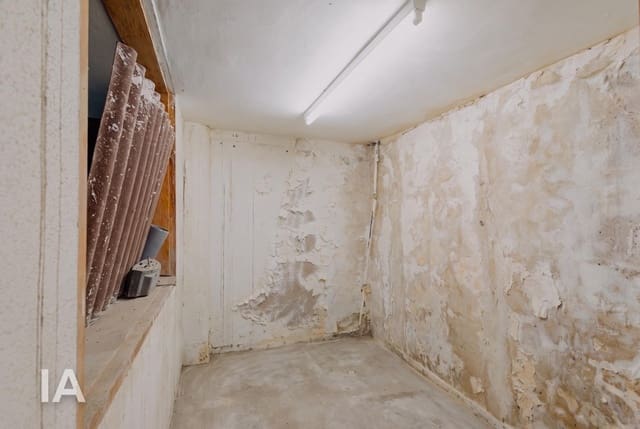 Kommersiell till salu i San Cristóbal de La Laguna - 180 000 € (Ref: 10133429)