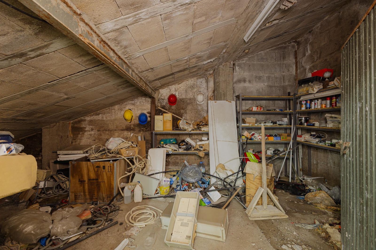 Kaupallinen myytävänä paikassa San Cristobal de La Laguna - 180 000 € (Ref: 10133429)