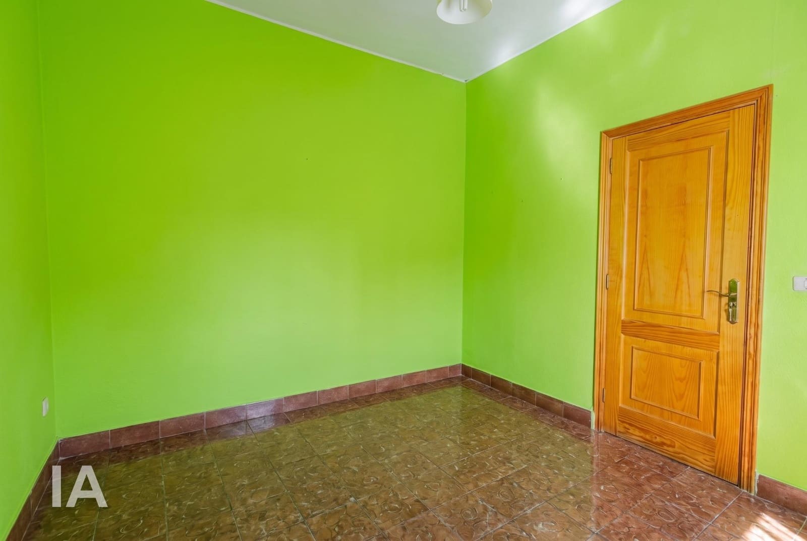 4 slaapkamer Halfvrijstaande villa te koop in Santa Cruz de Tenerife - € 239.000 (Ref: 10133430)