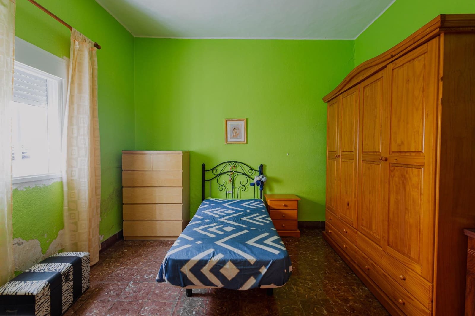 4 slaapkamer Halfvrijstaande villa te koop in Santa Cruz de Tenerife - € 239.000 (Ref: 10133430)