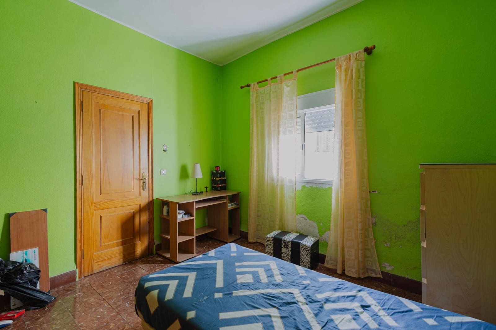 4 slaapkamer Halfvrijstaande villa te koop in Santa Cruz de Tenerife - € 239.000 (Ref: 10133430)