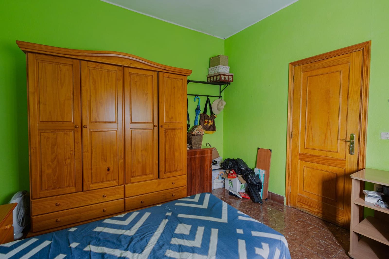 4 slaapkamer Halfvrijstaande villa te koop in Santa Cruz de Tenerife - € 239.000 (Ref: 10133430)