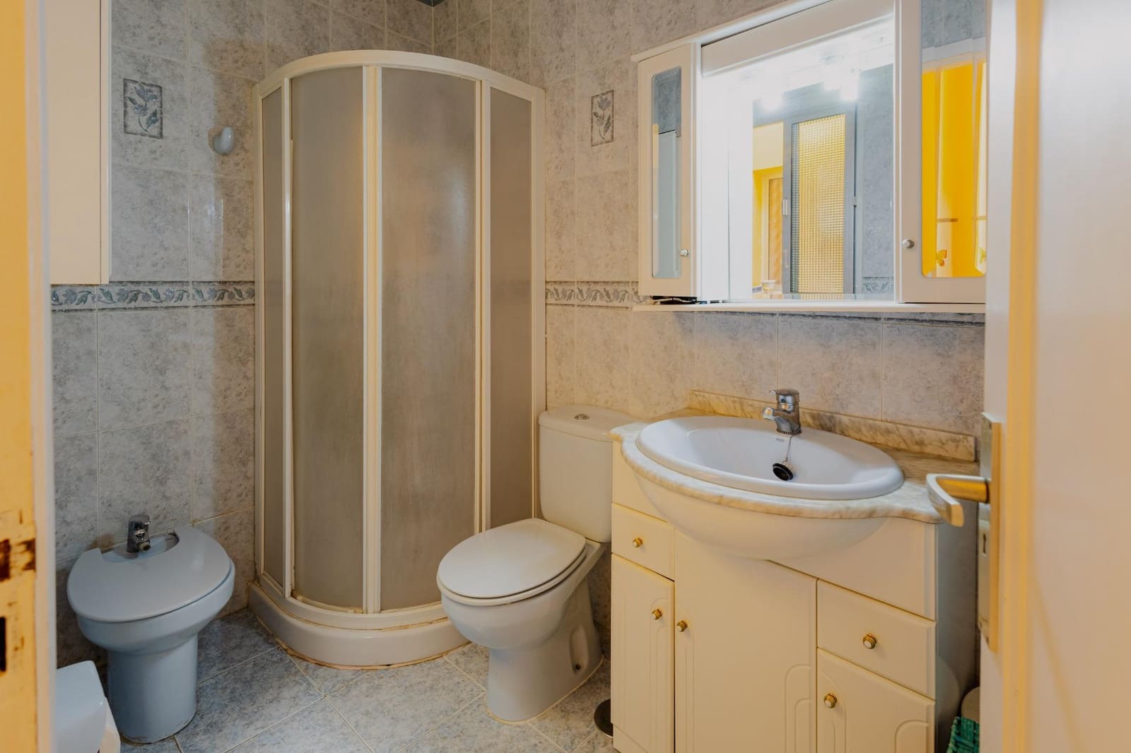 4 slaapkamer Halfvrijstaande villa te koop in Santa Cruz de Tenerife - € 239.000 (Ref: 10133430)