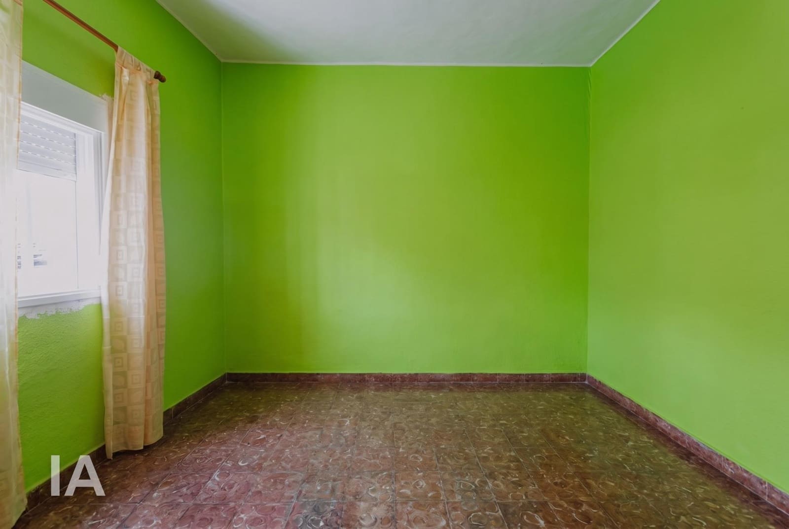 4 slaapkamer Halfvrijstaande villa te koop in Santa Cruz de Tenerife - € 239.000 (Ref: 10133430)