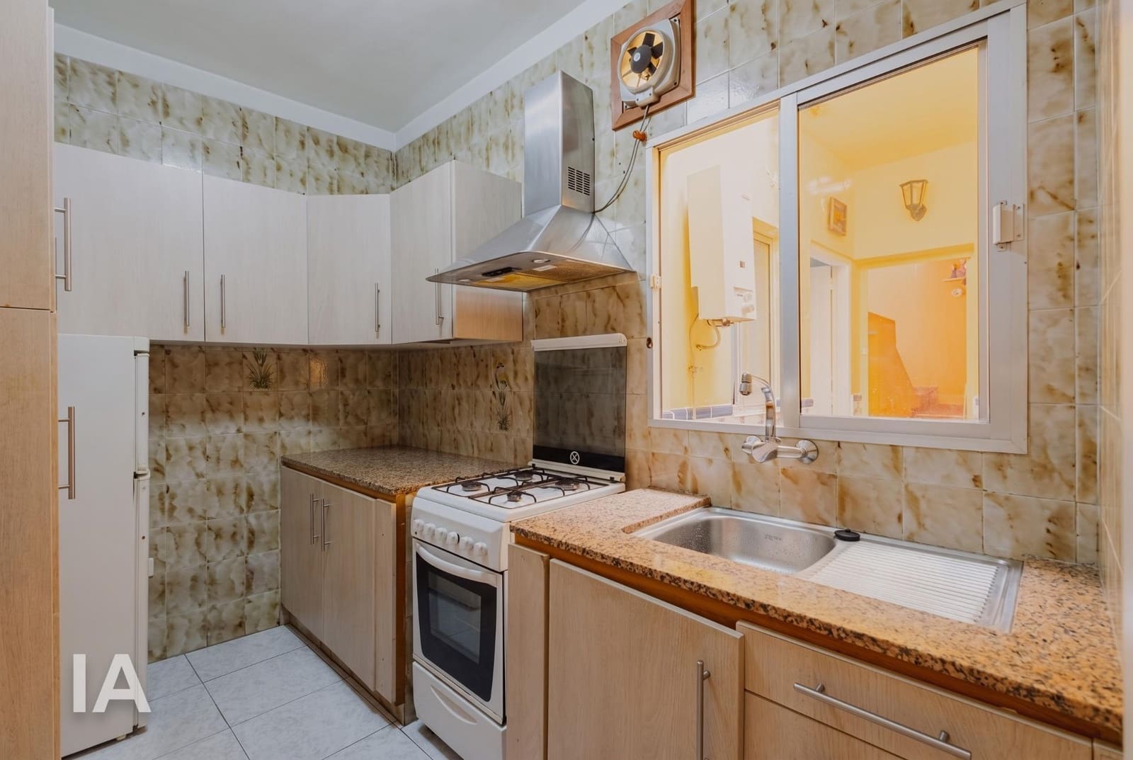 4 slaapkamer Halfvrijstaande villa te koop in Santa Cruz de Tenerife - € 239.000 (Ref: 10133430)