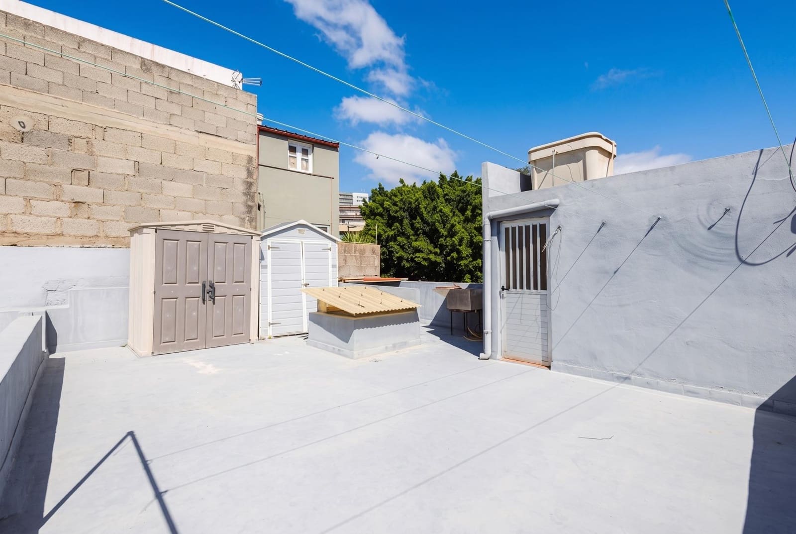 4 slaapkamer Halfvrijstaande villa te koop in Santa Cruz de Tenerife - € 239.000 (Ref: 10133430)
