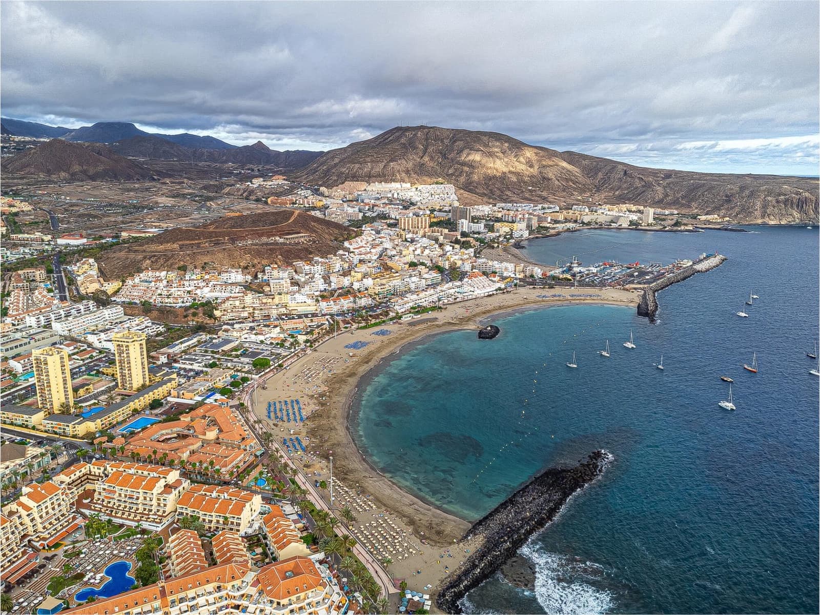 Piso de 1 habitación en Los Cristianos en venta con piscina - 223.000 € (Ref: 10180760)