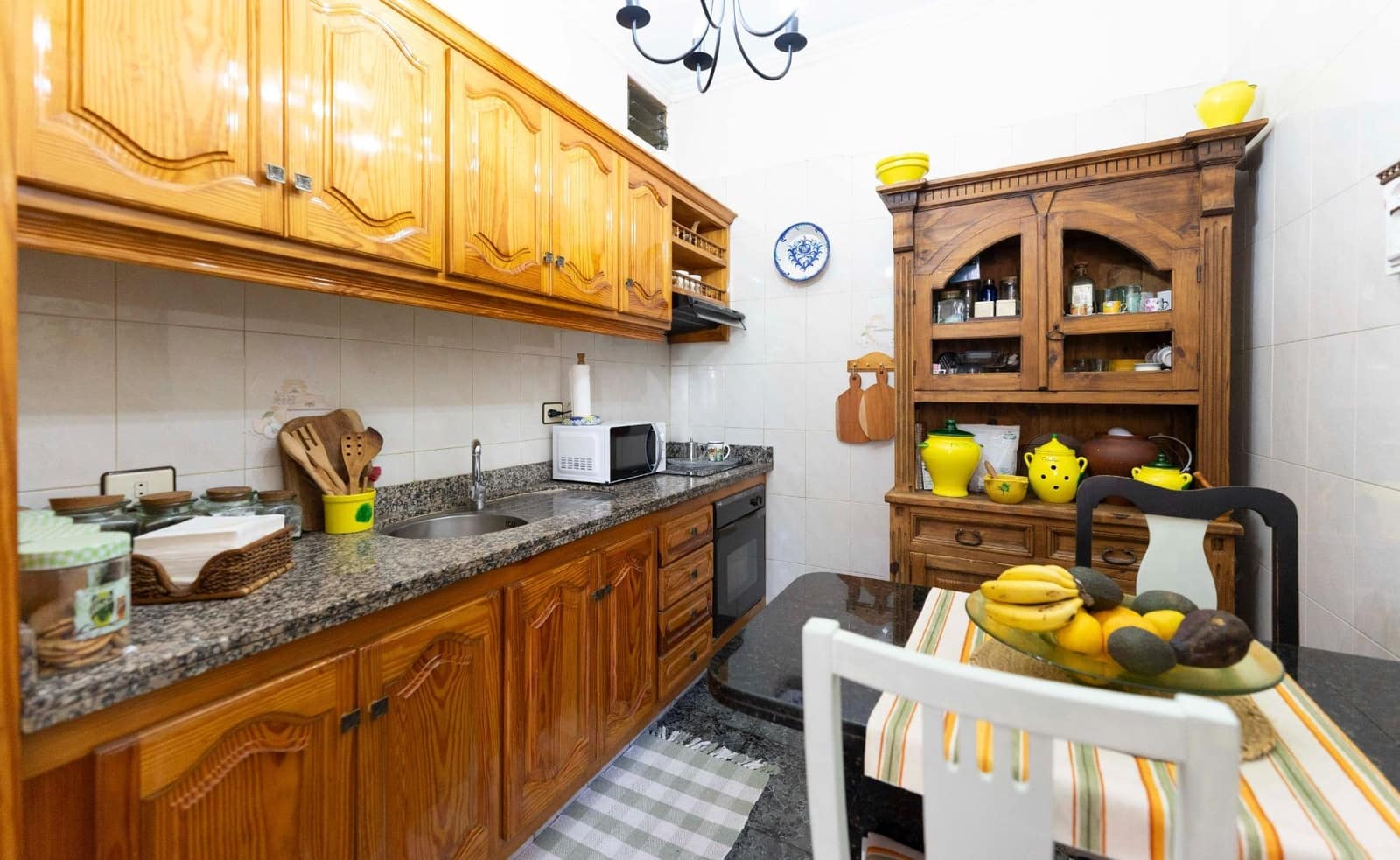 4 bedroom Townhouse for sale in La Orotava - € 280,000 (Ref: 9975780)