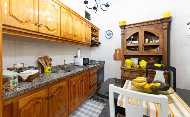 4 soveværelse Byhus til salg i La Orotava - € 280.000 (Ref: 9975780)
