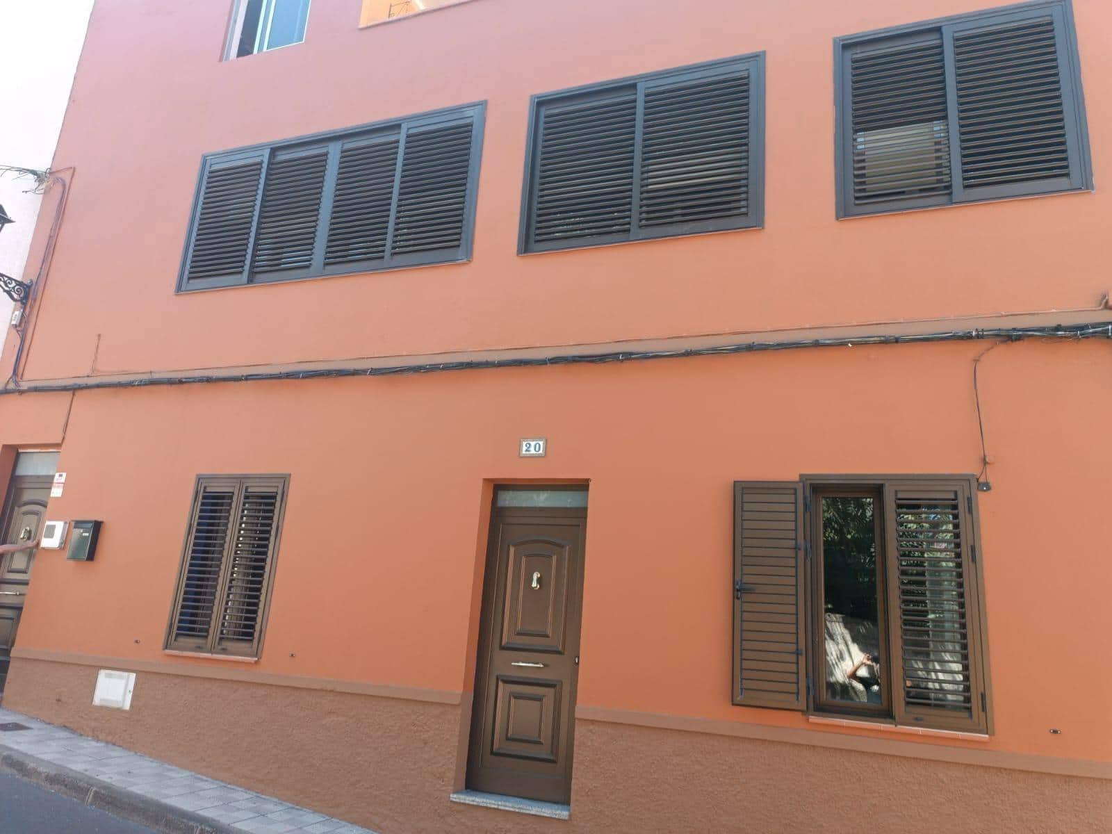 4 bedroom Townhouse for sale in La Orotava - € 280,000 (Ref: 9975780)