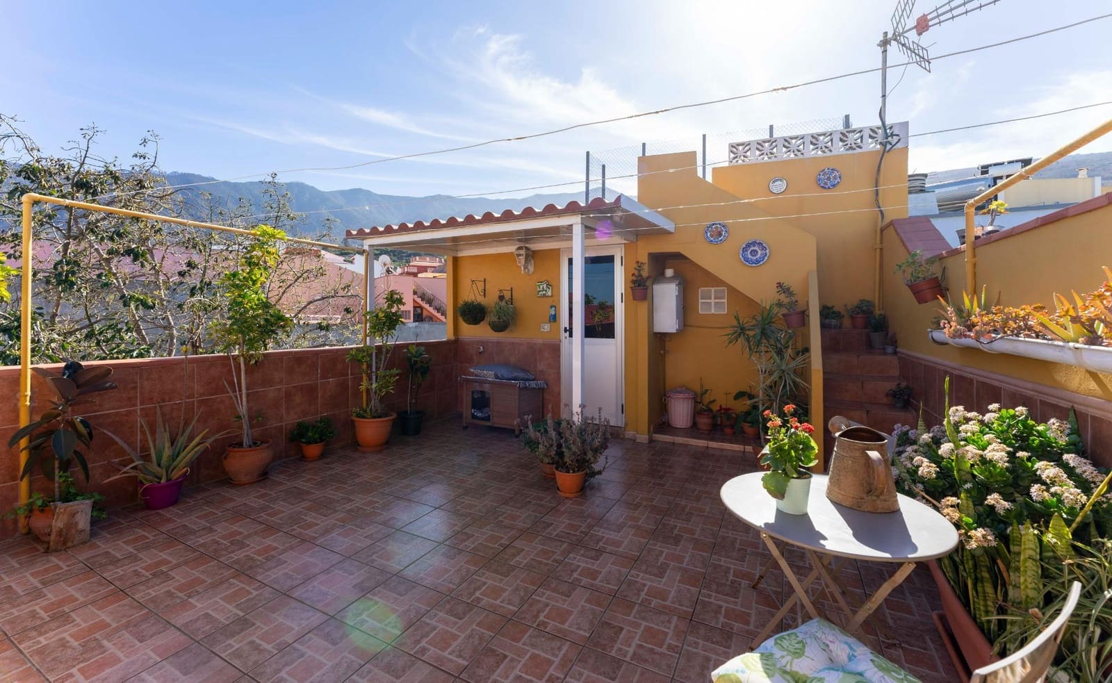 4 bedroom Townhouse for sale in La Orotava - € 280,000 (Ref: 9975780)