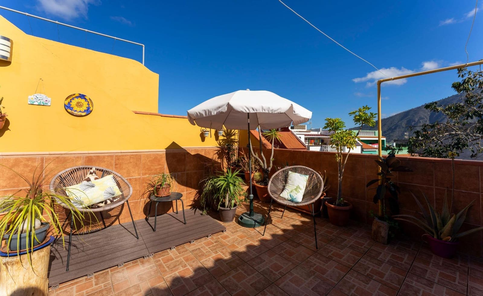 4 bedroom Townhouse for sale in La Orotava - € 280,000 (Ref: 9975780)