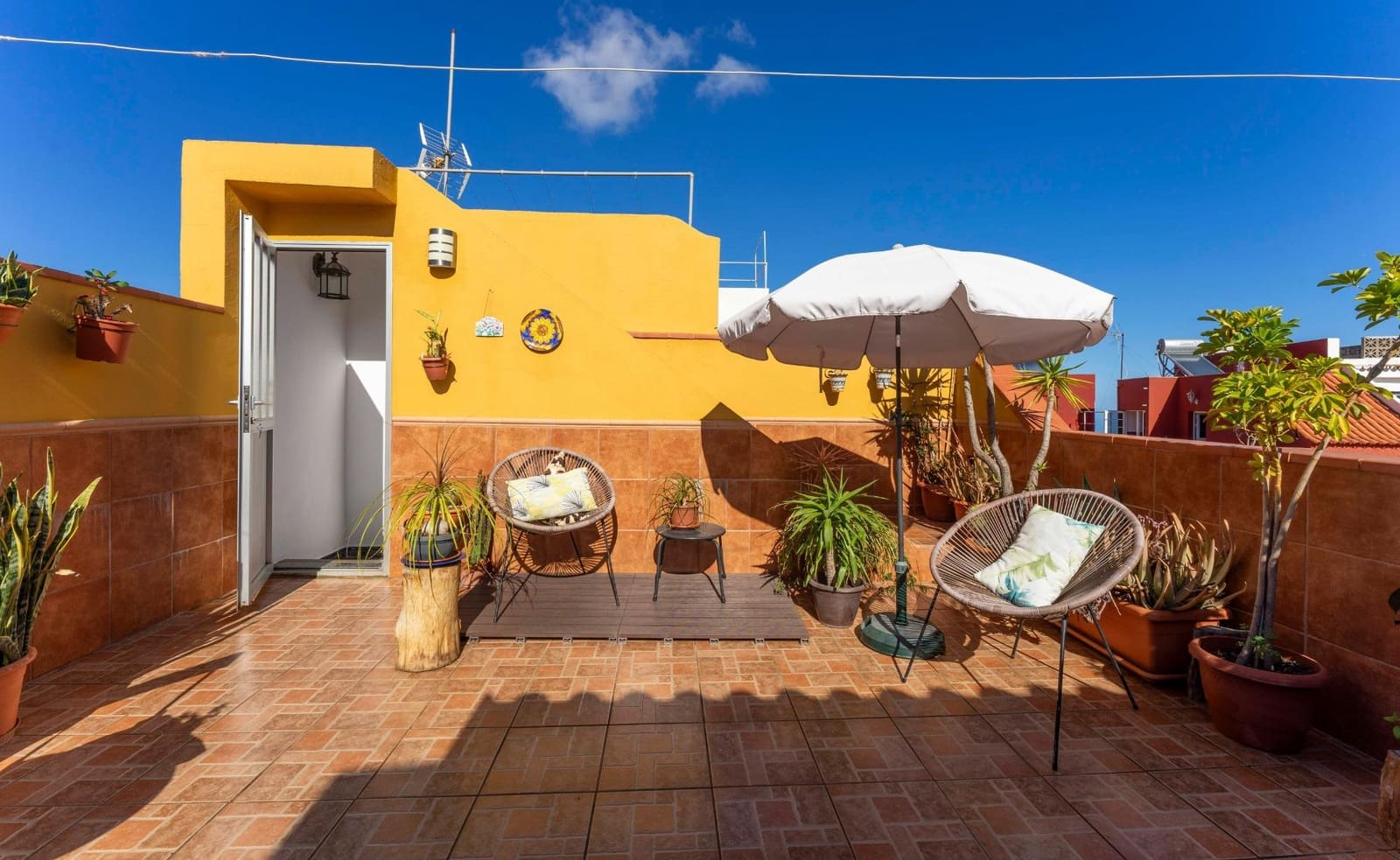 4 bedroom Townhouse for sale in La Orotava - € 280,000 (Ref: 9975780)