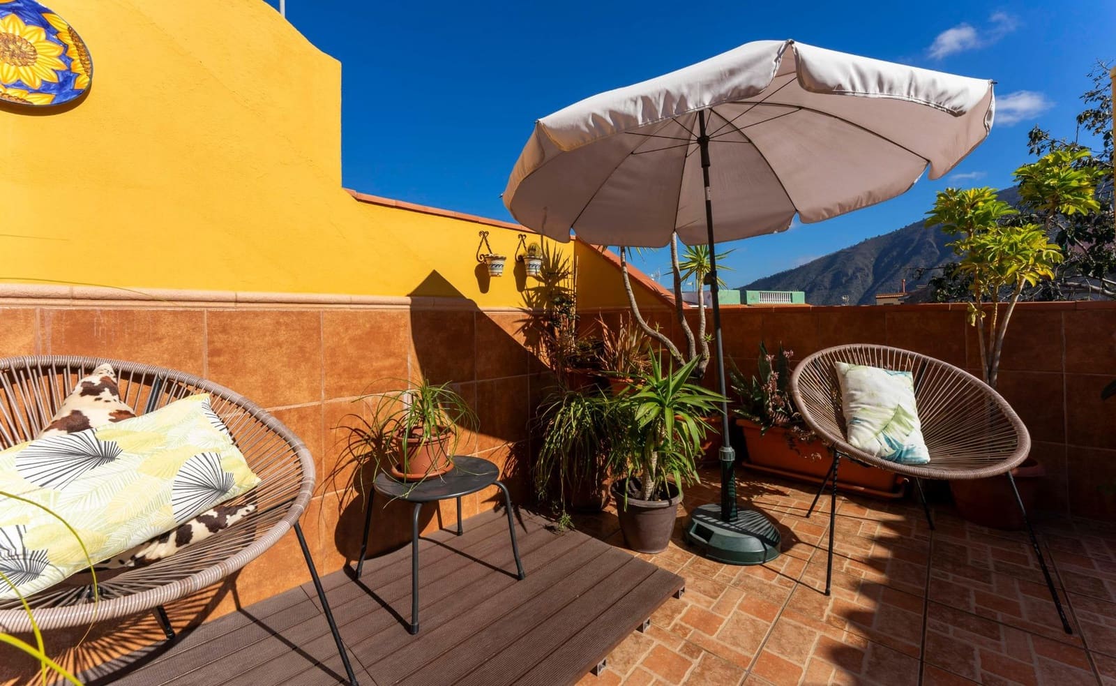 4 bedroom Townhouse for sale in La Orotava - € 280,000 (Ref: 9975780)