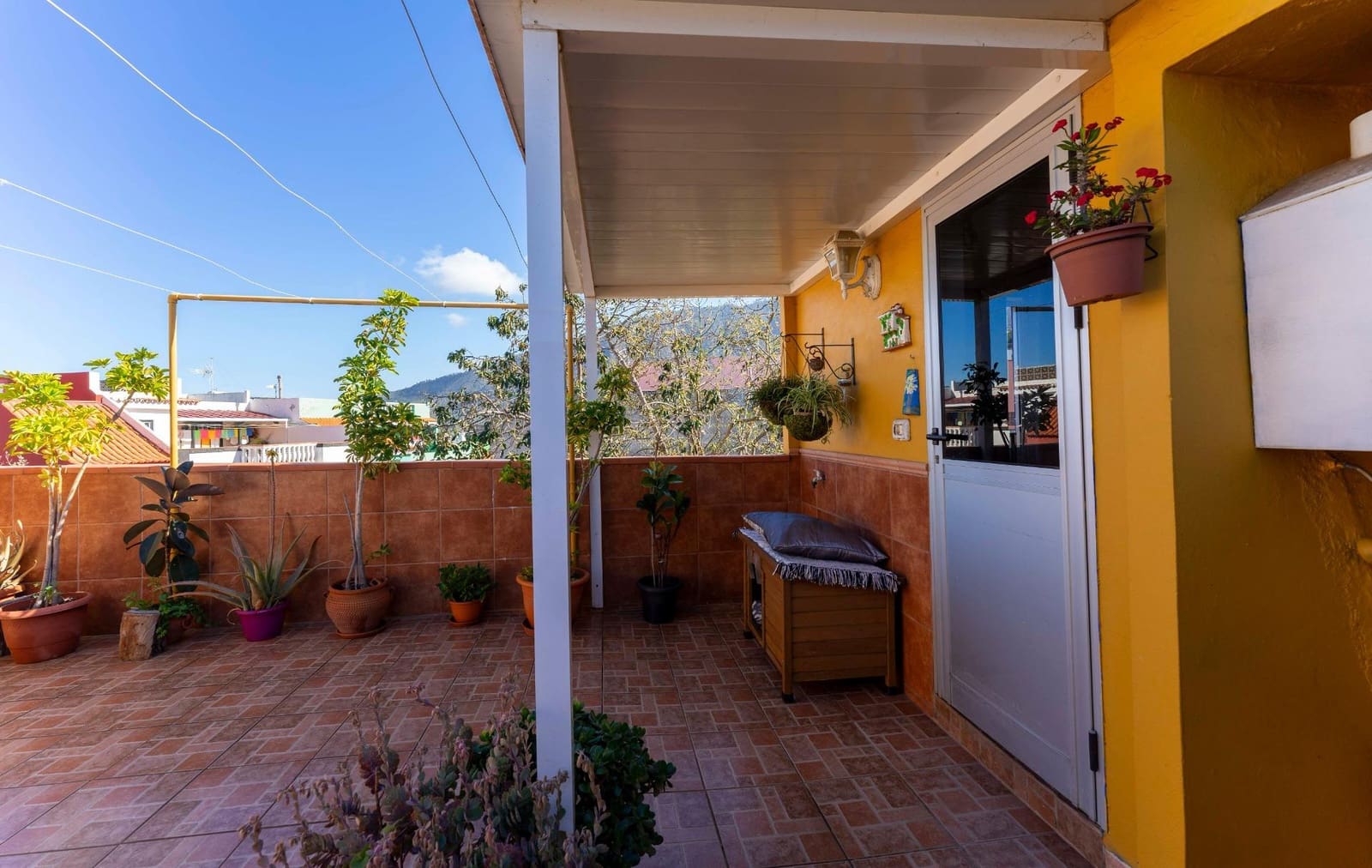 4 bedroom Townhouse for sale in La Orotava - € 280,000 (Ref: 9975780)