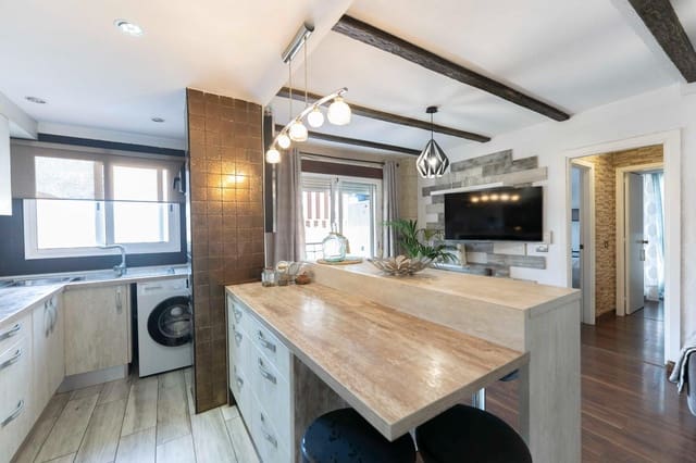 2 soverom Leilighet til salgs i Arona med svømmebasseng garasje - € 269 500 (Ref: 9975784)