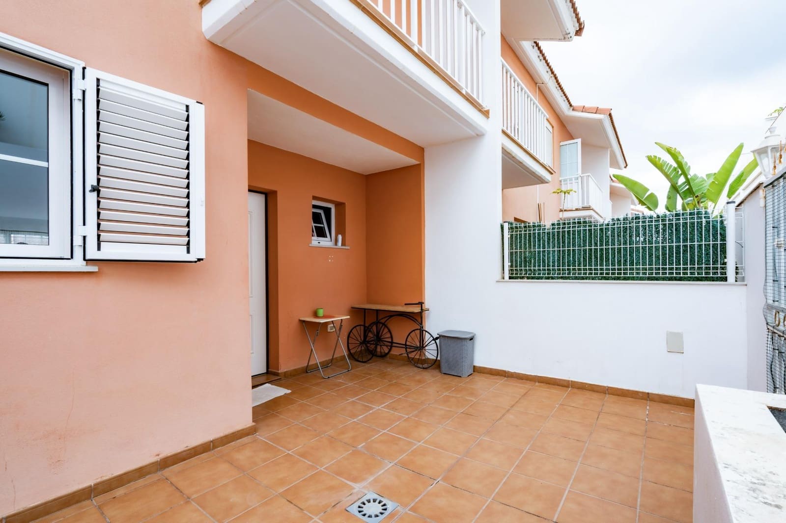3 soverom Rekkehus til salgs i San Isidro de Abona med garasje - € 344 000 (Ref: 9975787)