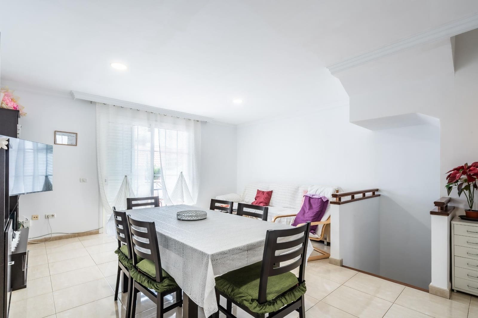 3 soverom Rekkehus til salgs i San Isidro de Abona med garasje - € 344 000 (Ref: 9975787)