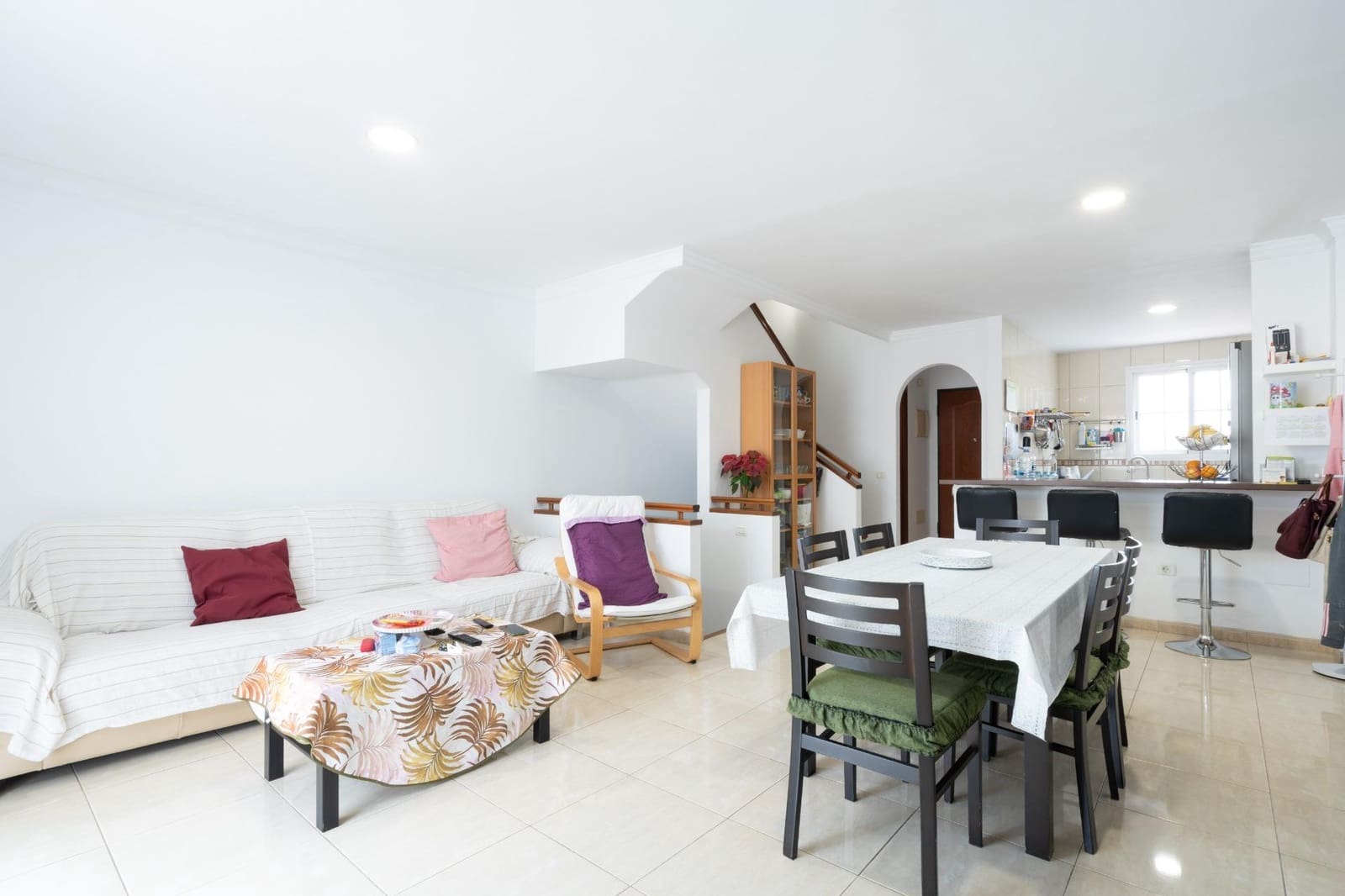 3 soverom Rekkehus til salgs i San Isidro de Abona med garasje - € 344 000 (Ref: 9975787)