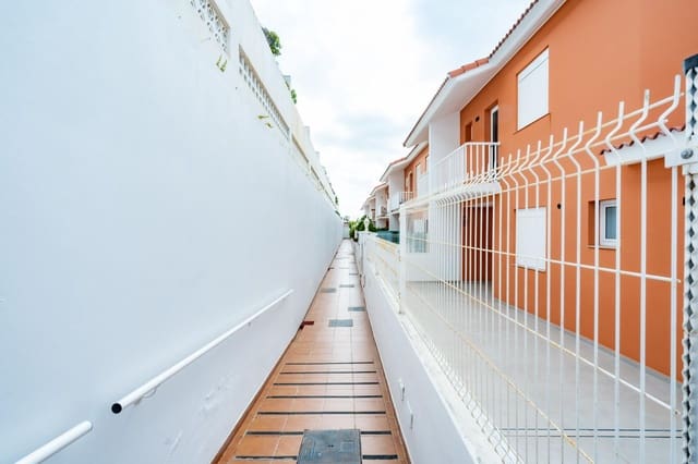 3 soverom Rekkehus til salgs i San Isidro de Abona, Granadilla de Abona med garasje - € 344 000 (Ref: 9975787)
