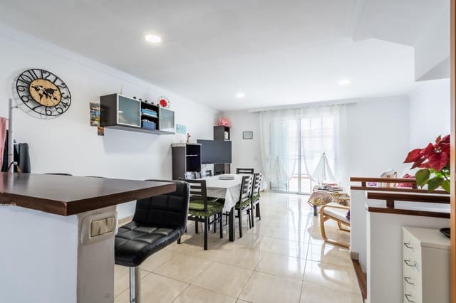 3 soverom Rekkehus til salgs i San Isidro de Abona, Granadilla de Abona med garasje - € 344 000 (Ref: 9975787)
