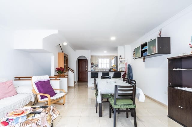 3 soverom Rekkehus til salgs i San Isidro de Abona, Granadilla de Abona med garasje - € 344 000 (Ref: 9975787)