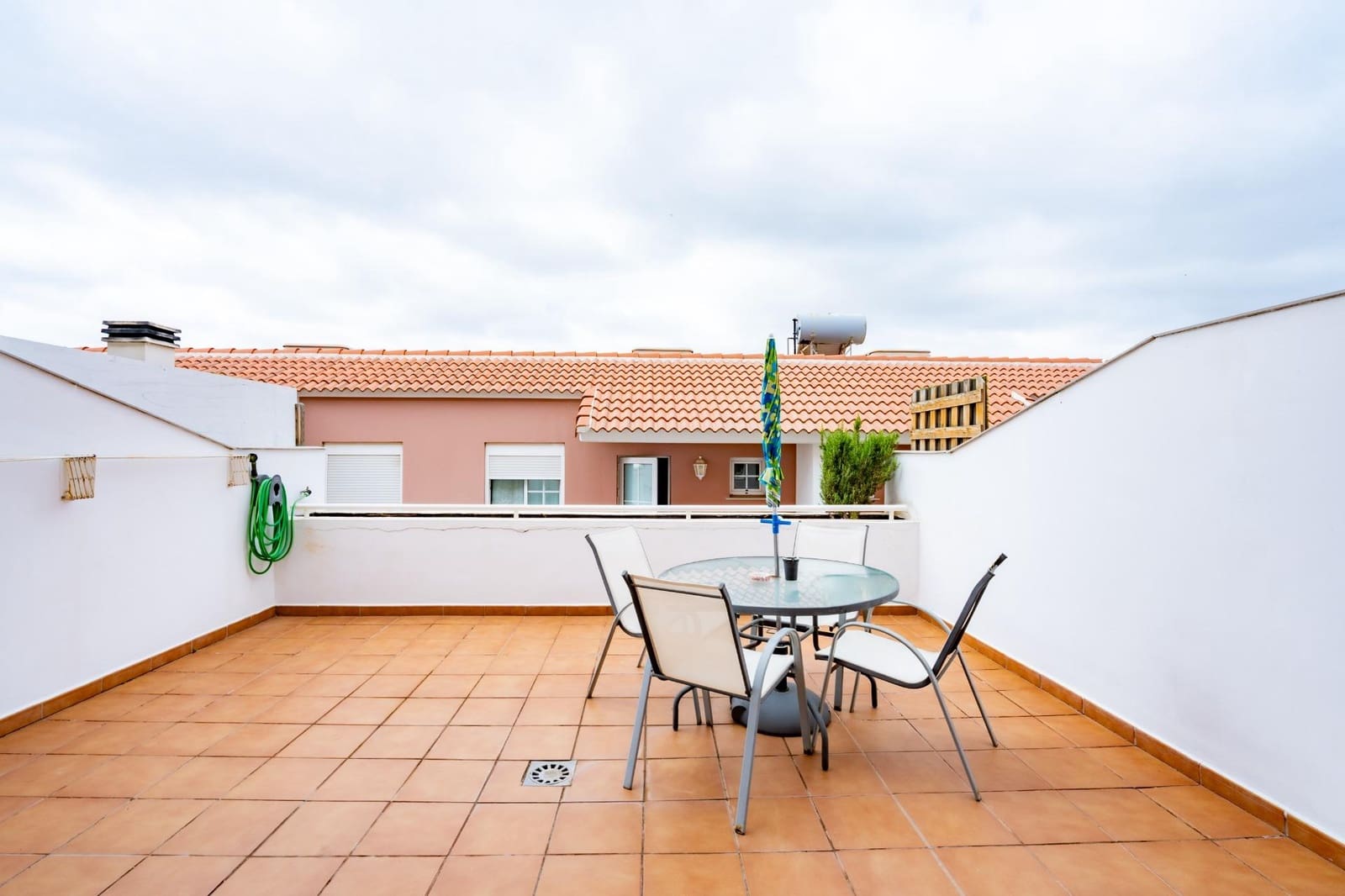 3 soverom Rekkehus til salgs i San Isidro de Abona med garasje - € 344 000 (Ref: 9975787)