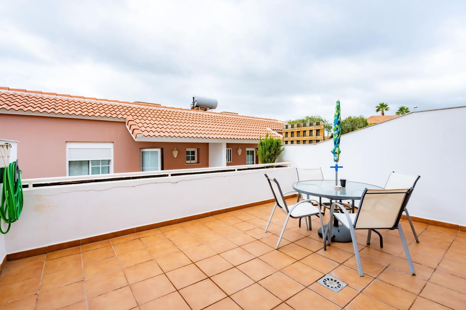 3 soverom Rekkehus til salgs i San Isidro de Abona med garasje - € 344 000 (Ref: 9975787)