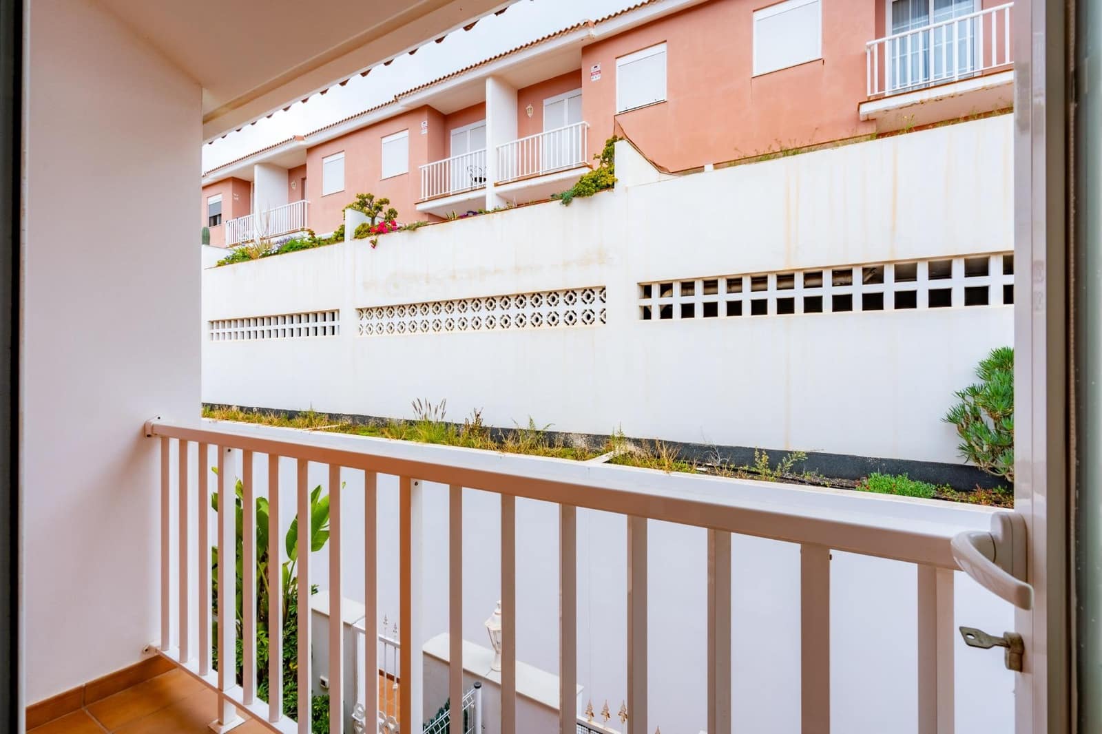 3 soverom Rekkehus til salgs i San Isidro de Abona med garasje - € 344 000 (Ref: 9975787)