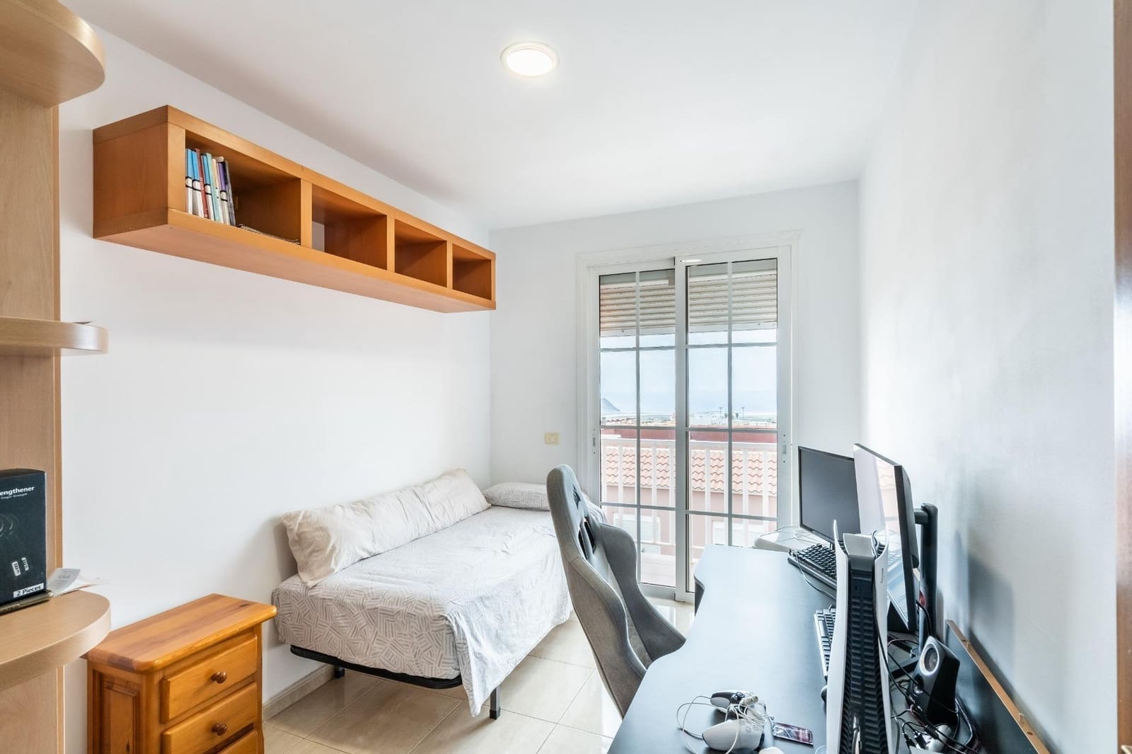 3 soverom Rekkehus til salgs i San Isidro de Abona med garasje - € 344 000 (Ref: 9975787)