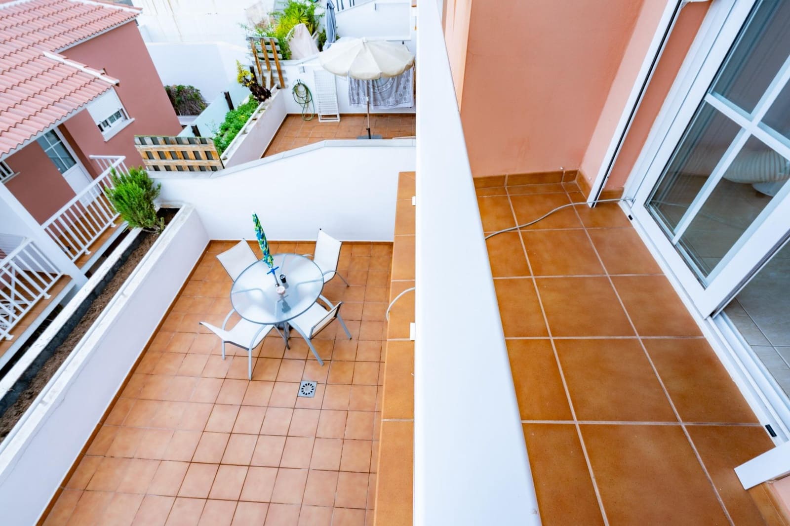 3 soverom Rekkehus til salgs i San Isidro de Abona med garasje - € 344 000 (Ref: 9975787)