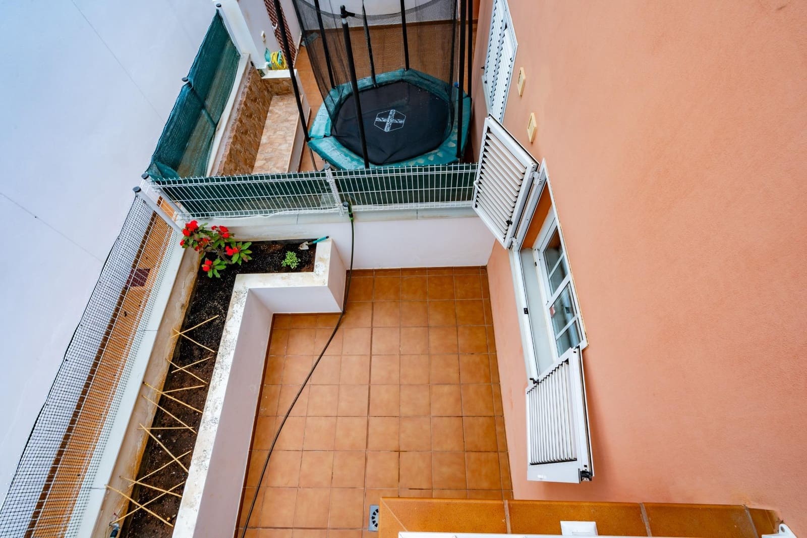 3 soverom Rekkehus til salgs i San Isidro de Abona med garasje - € 344 000 (Ref: 9975787)