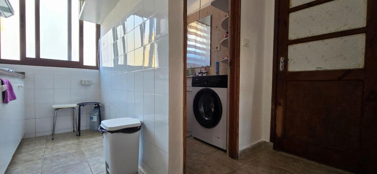 1 bedroom Flat for sale in Santa Cruz de Tenerife - € 65,000 (Ref: 9977430)