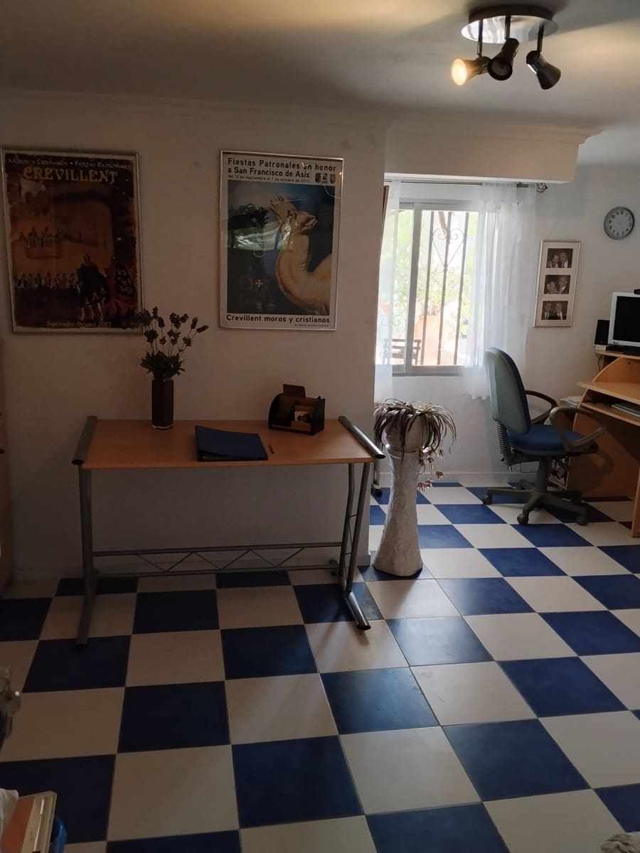 5 slaapkamer Finca/Landhuis te koop in Crevillente / Crevillent met zwembad garage - € 300.000 (Ref: 9964535)