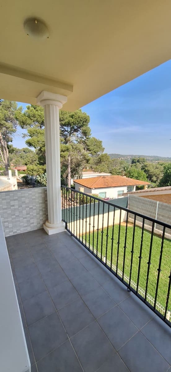 3 slaapkamer Villa te koop in Picassent met garage - € 950.000 (Ref: 9976389)