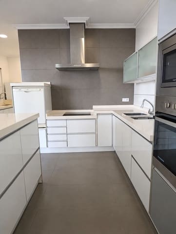 3 chambre Villa/Maison à vendre à Picassent avec garage - 950 000 € (Ref: 9976389)