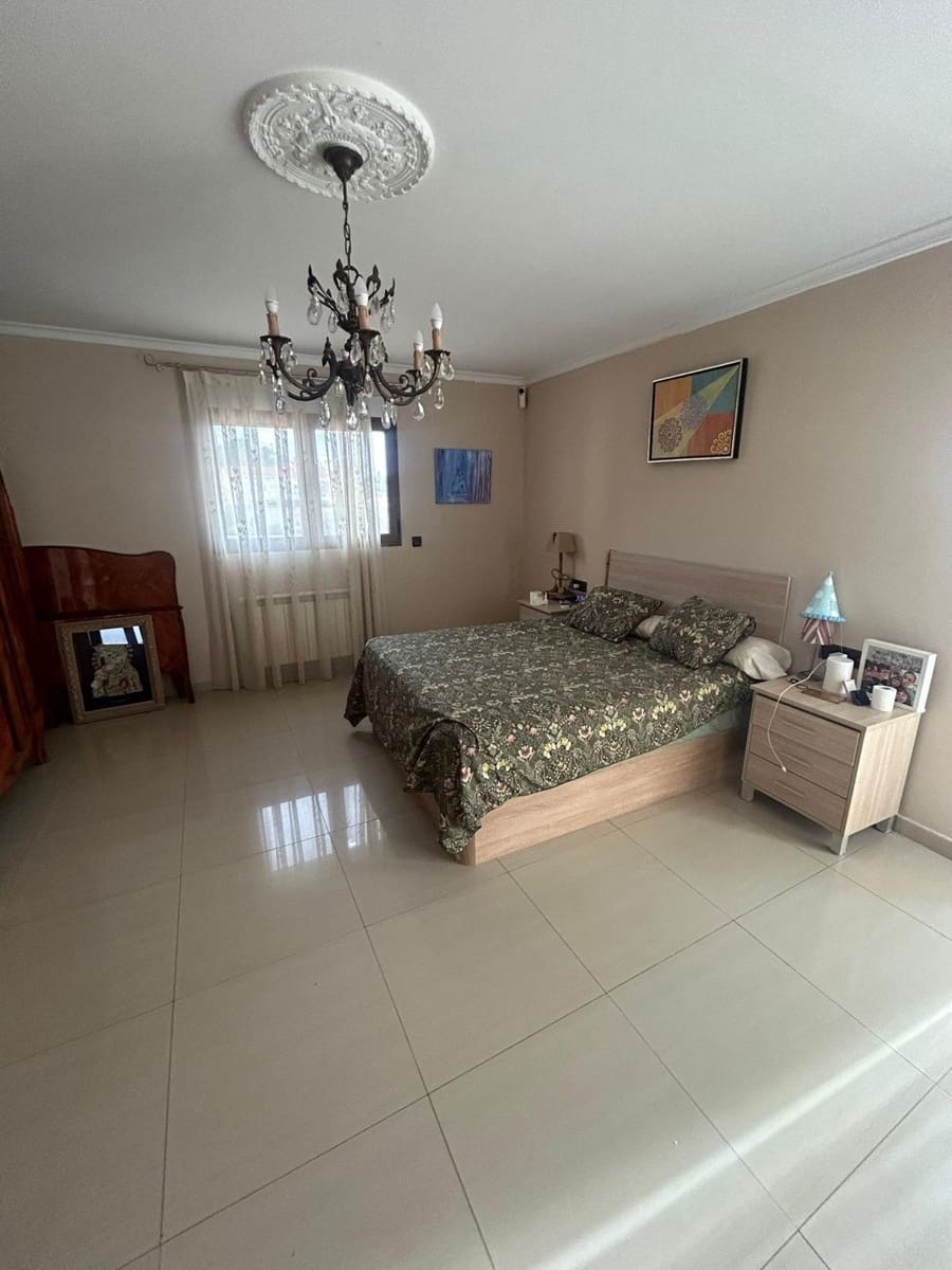 5 chambre Villa/Maison à vendre à Real de Gandia avec piscine garage - 550 000 € (Ref: 9976663)