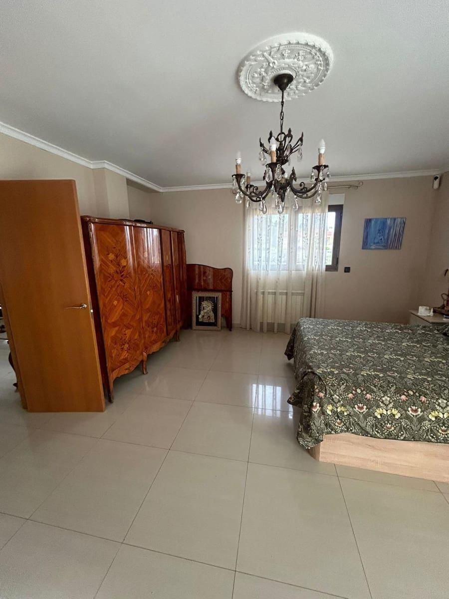 5 chambre Villa/Maison à vendre à Real de Gandia avec piscine garage - 550 000 € (Ref: 9976663)