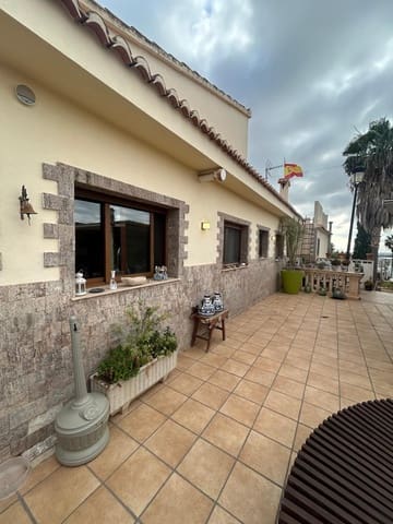 5 soverom Villa til salgs i Real de Gandía med svømmebasseng garasje - € 550 000 (Ref: 9976663)