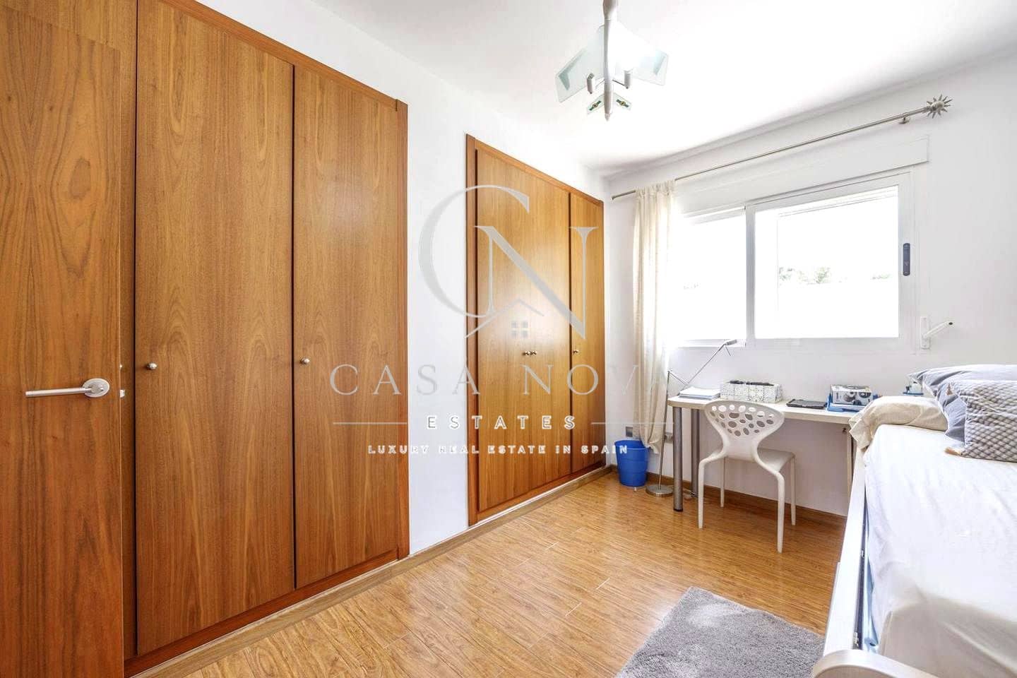 4 makuuhuone Huvila vuokrattavana paikassa Betera mukana uima-altaan 
autotalli - 3 900 € (Ref: 10007797)