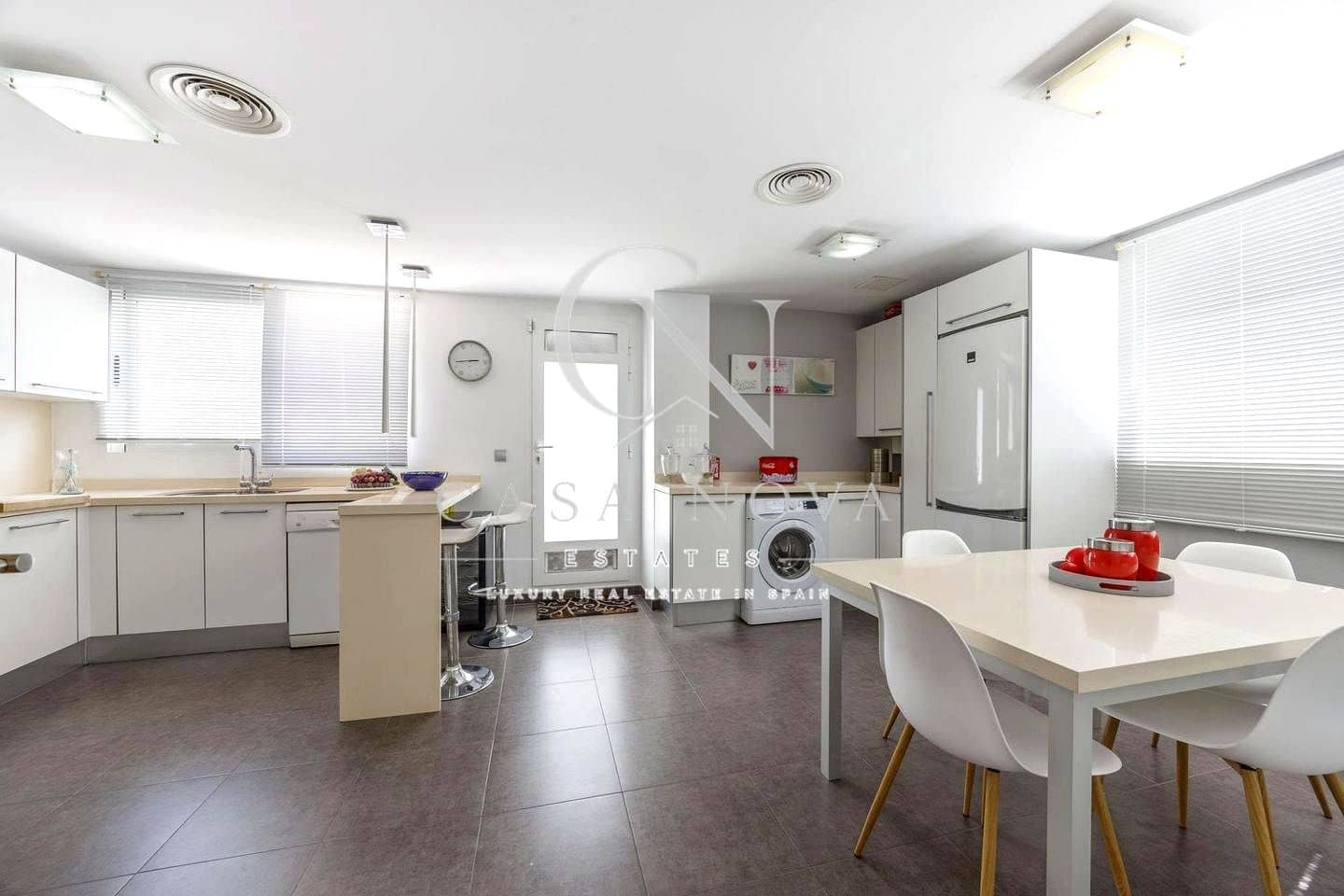 4 slaapkamer Villa te koop in Betera met zwembad garage - € 849.000 (Ref: 10007798)