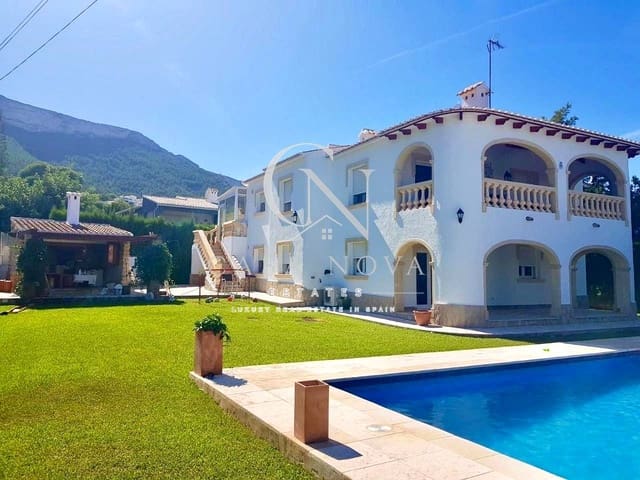 3 slaapkamer Villa te koop in El Montgó, Dénia met zwembad garage - € 799.000 (Ref: 10008098)
