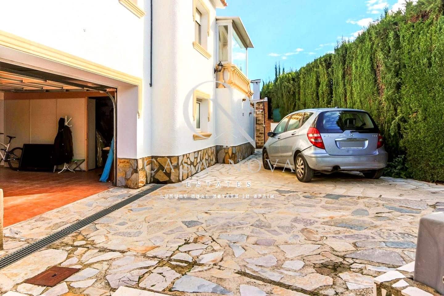3 slaapkamer Villa te koop in Denia met zwembad garage - € 799.000 (Ref: 10008098)