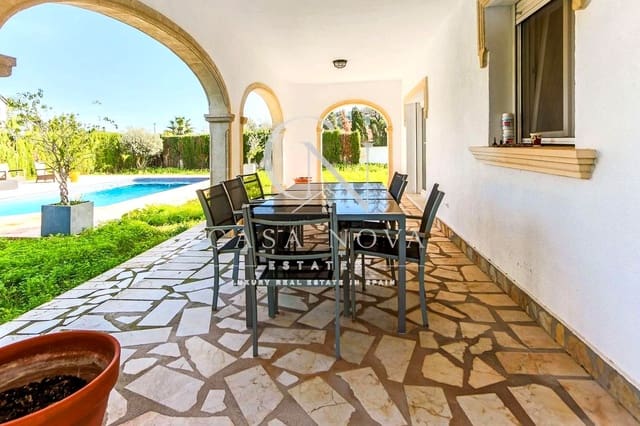 3 slaapkamer Villa te koop in El Montgó, Dénia met zwembad garage - € 799.000 (Ref: 10008098)